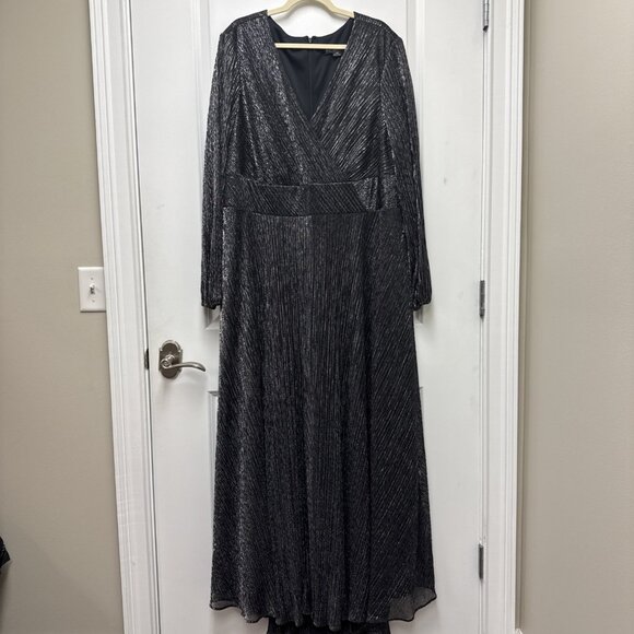 Betsy & Adam Plus Size 22W Black Metallic Long-Sleeve Wrap Cocktail Dress Gown - Picture 5 of 11